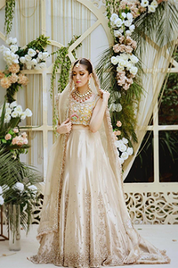 YELLOW BLOSUE GOLDEN LEHENGA